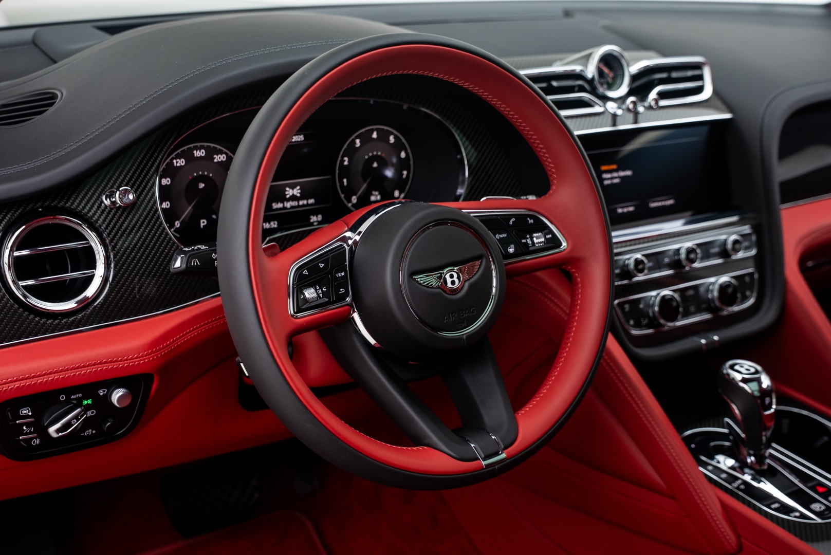 2023 BENTLEY BENTAYGA S | HIGH SPEC | DIAMOND QUILT LEATHER | REAR ENTERTAINMENT | CARBON INTERIORS